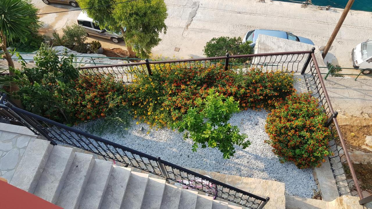 Kleanthi And Kostas Studios Symi Bagian luar foto
