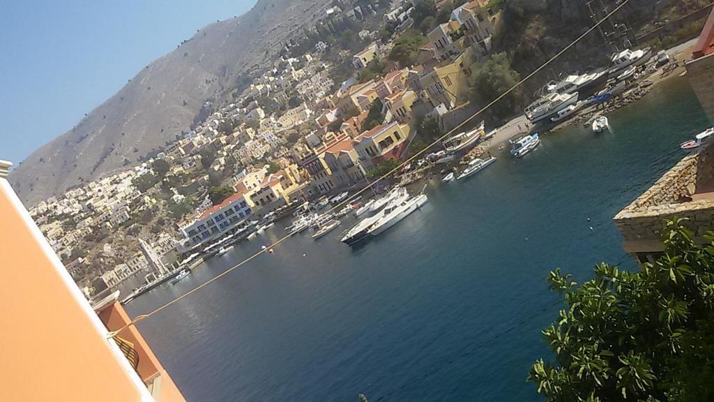 Kleanthi And Kostas Studios Symi Bagian luar foto