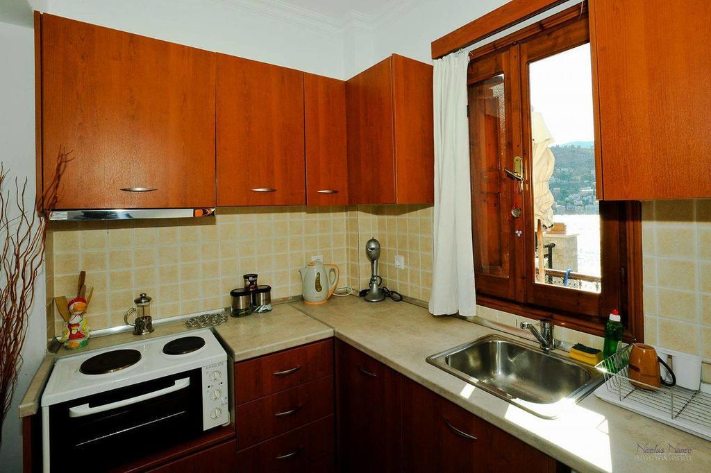 Kleanthi And Kostas Studios Symi Bagian luar foto